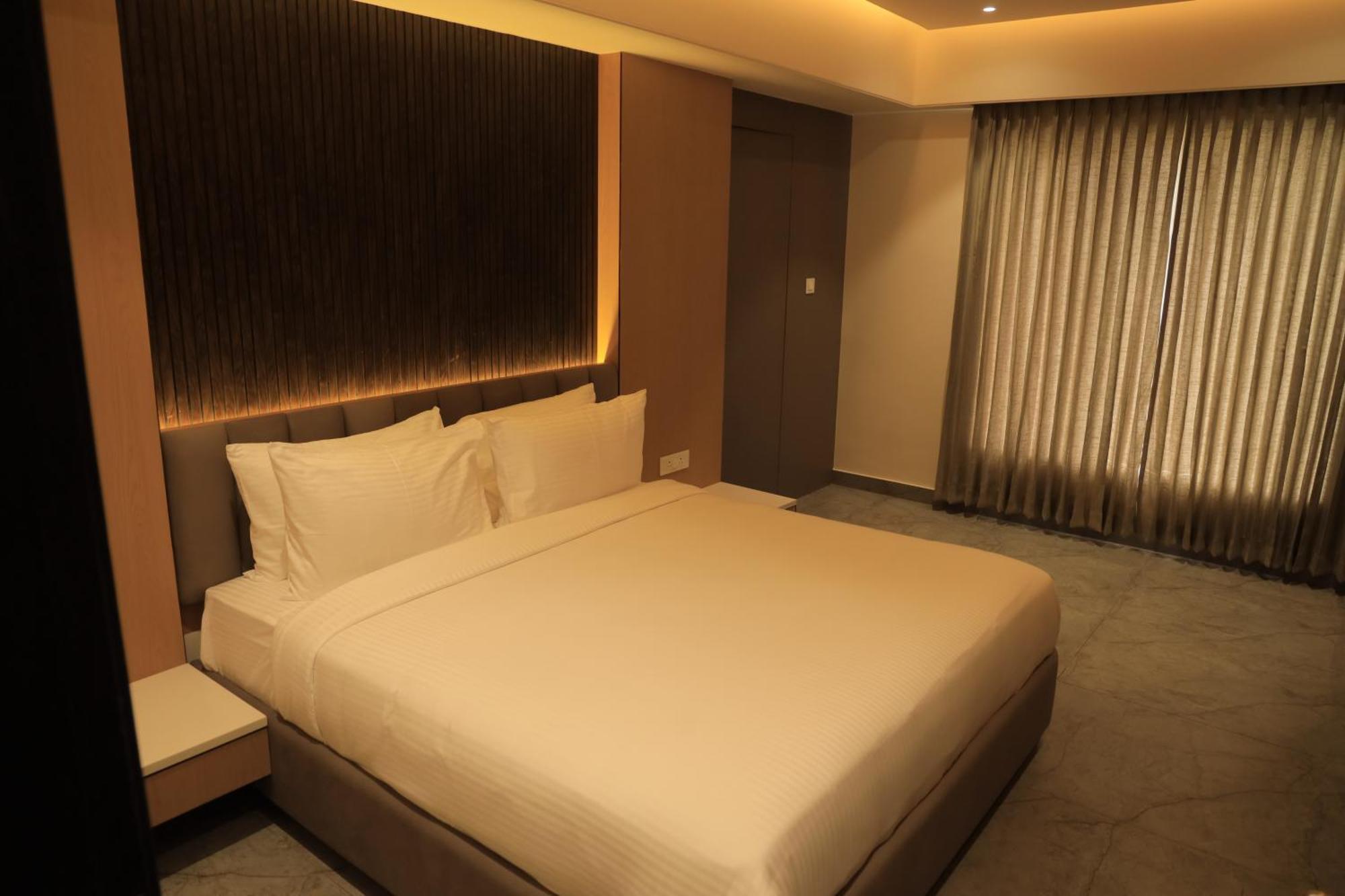 Vantara Suites Vellore Eksteriør bilde