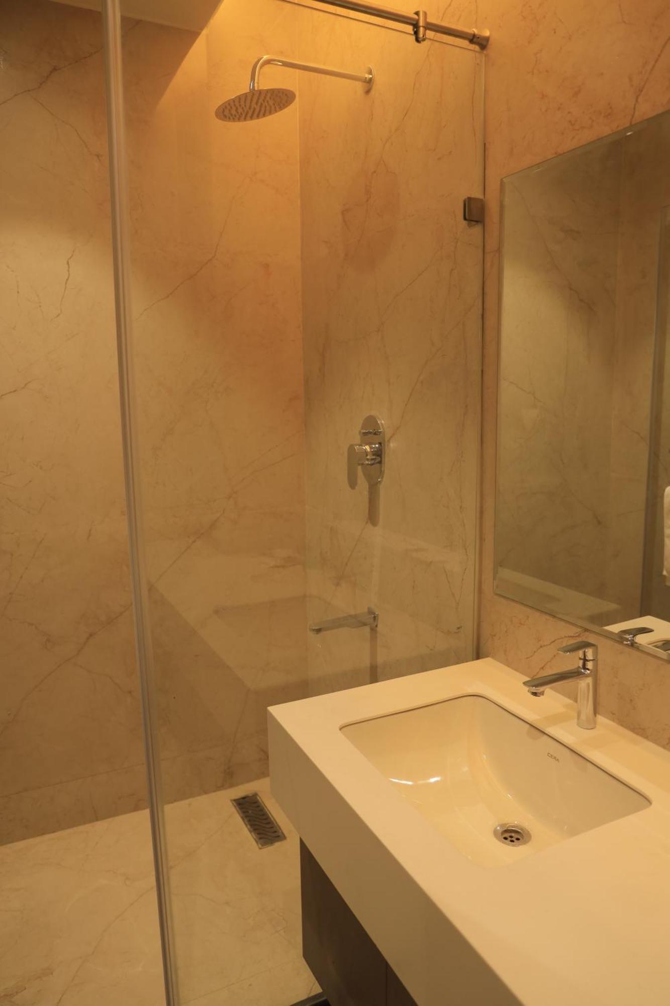 Vantara Suites Vellore Eksteriør bilde