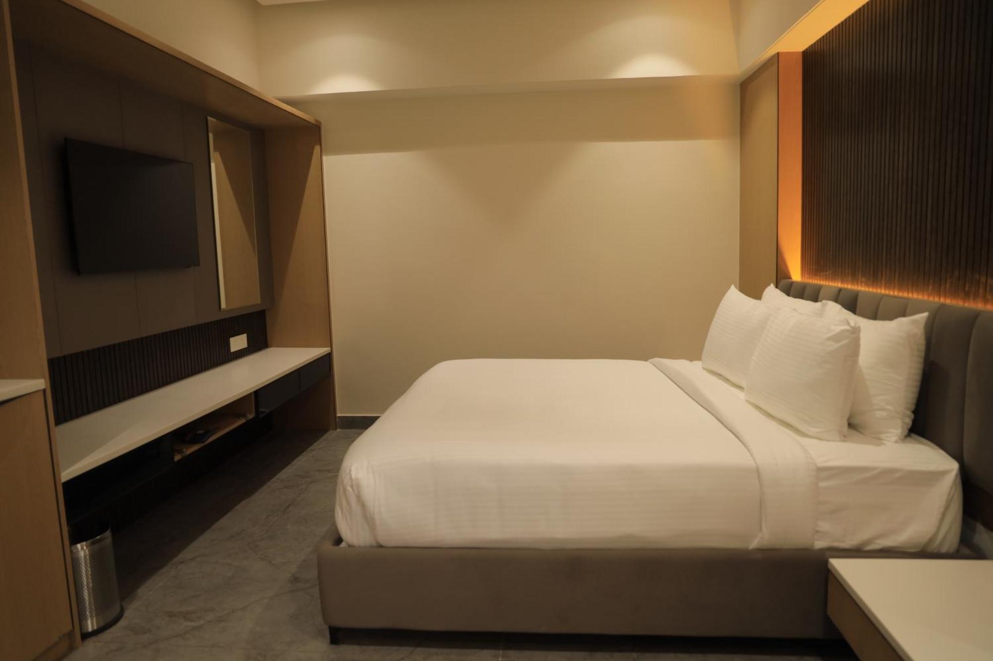 Vantara Suites Vellore Eksteriør bilde